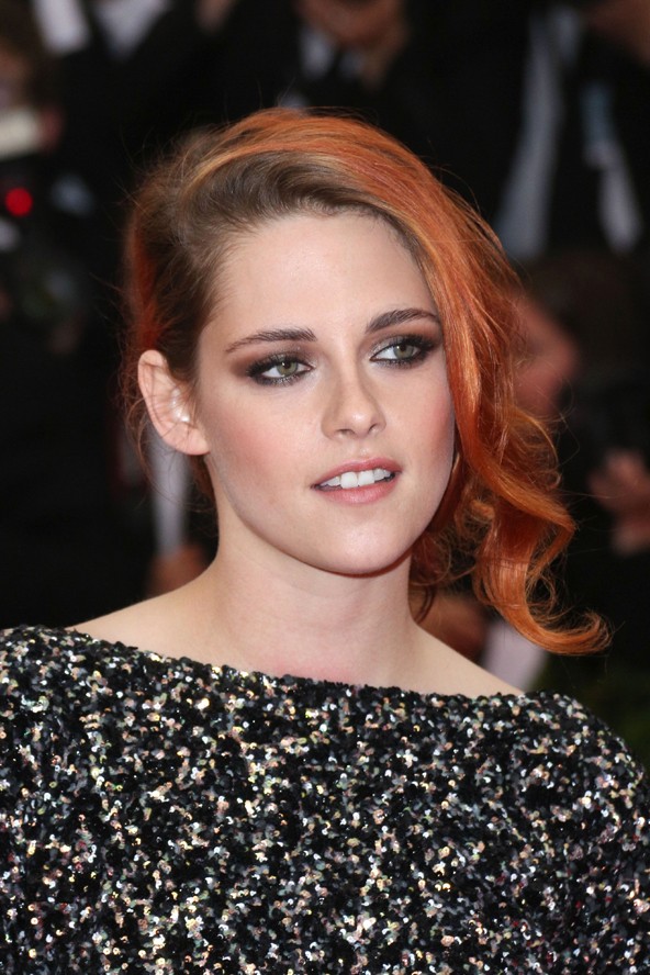 Kristen Stewart narancssárga haja igazán emlékezetes volt.