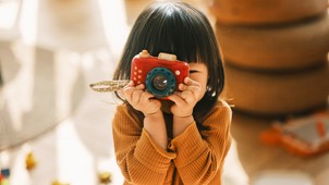 Kevesebb játék, több szabadban töltött idő – Mi teszi igazán boldoggá a gyerekeket?