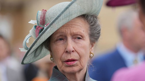 Nagyon kínos bakit vétett a Buckingham-palota: törölni kényszerültek Anna hercegnő születésnapi posztját