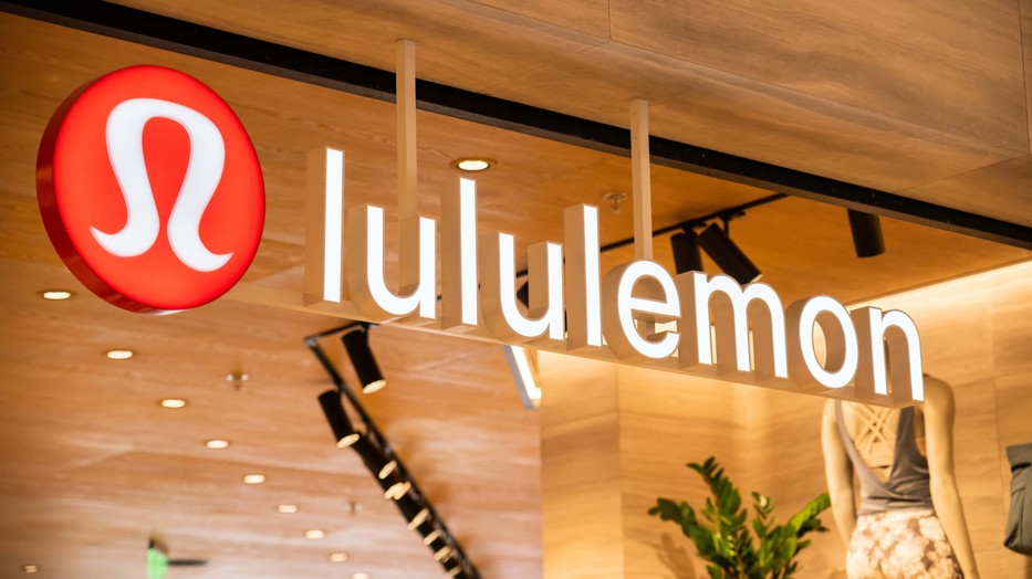 A Lululemon sportos darabjai közül a leggingszek legendásak! Hamarosan Magyarországon is megveheted őket