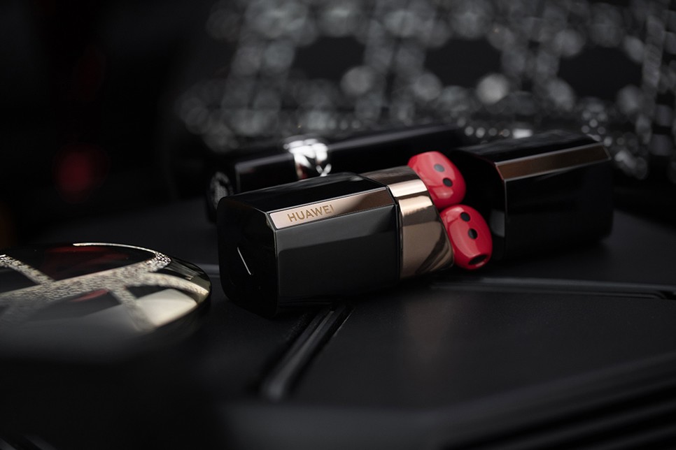 Huawei FreeBuds Lipstick
