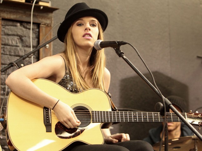 ZZ Ward