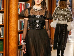 Éljenek a tiroli kiskalapok! A Chanel show óriási siker volt Salzburgban