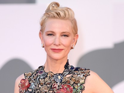 Cate Blanchett újra felvette a velencei filmfesztiválon ezt a gyönyörű Alexander McQueen darabot 2016-ból