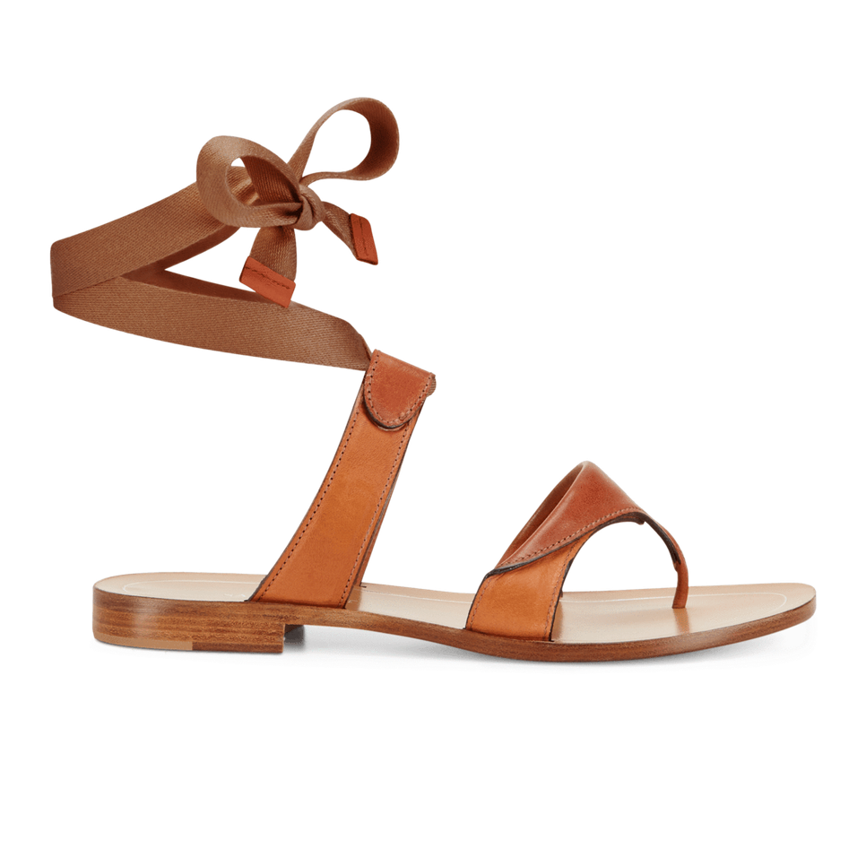 Egy kattintással megvásárolhatod Meghan Markle kedvenc nyári saruját