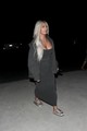 Őrület! Kim Kardashian 17 különböző szettbe öltözött át 24 óra alatt