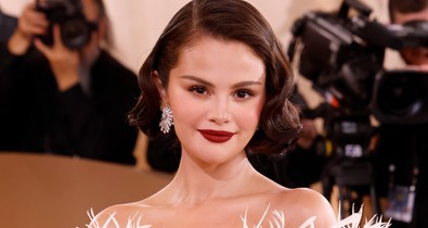 Kiakadtak Selena Gomez rajongói, ezért követelik, hogy váljon el a férjétől