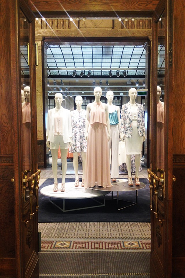 Átvirrasztott éjszaka, hatalmas parti és óriási nyeremények - Megnyitott a legnagyobb és legszuperebb H&M