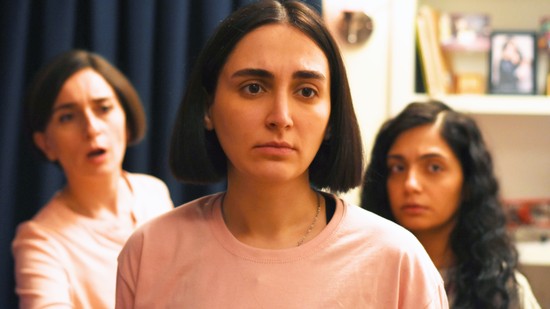 A szent füge magját az iráni nők mozgalma melletti kiállás ihlette, de a készítők az életüket kockáztatták a forgatással