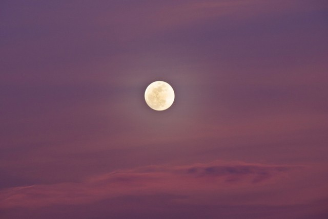 Pink telihold jön ma, ami ráadásul Szuperhold, és fontos felismeréseket hozhat