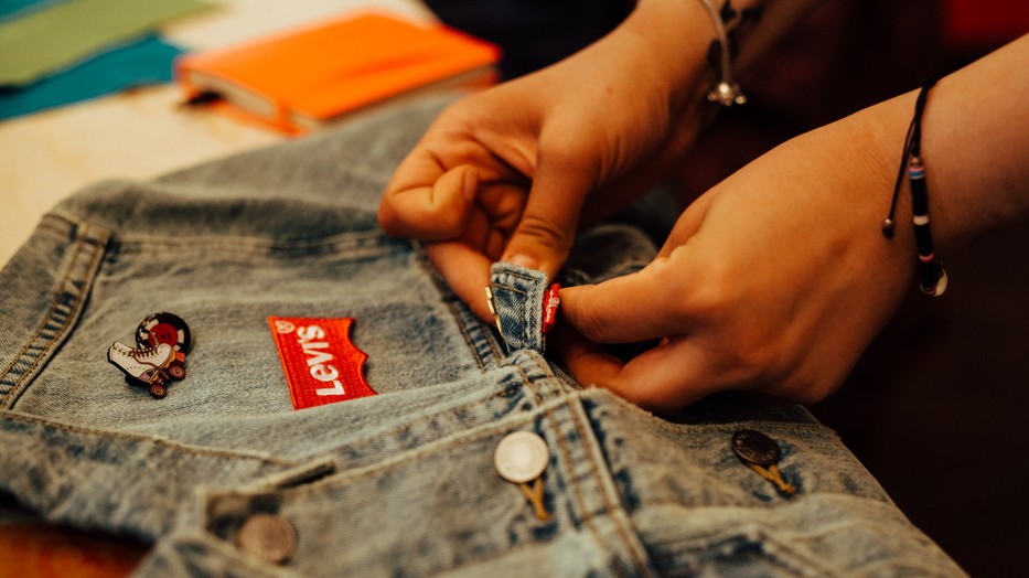 Varázsold egyedivé a kedvenc farmered a Levi's Tailor Shopban