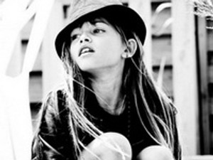 Hihetetlen, mindössze 10 éves az új sztármodell!