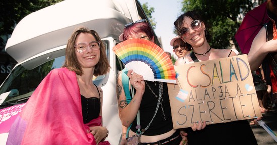 Ezek voltak az idei Pride legjobb pillanatai: fotókon a sokszínűséget ünneplő tömeg