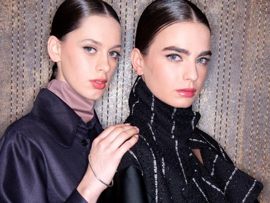 Mit tud a nagymamák által inspirált divat, és hogyan fest egy csipkefüggönyből készült ing? A BCEFW külföldi tervezői megmutatták