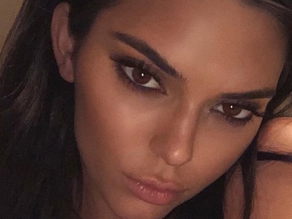 Kendall Jenner élete legszexibb fotóit posztolta, de Khloé Kardashian széttrollkodta! 