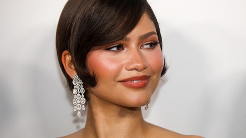 Ennél szűkebb ruhát még sosem vett fel Zendaya, a Schiaparelli darabtól kiakadtak a rajongók