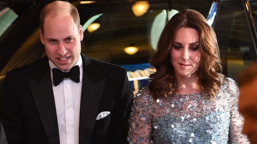 Őrület! Vilmos bemutatja a gyalog galoppot, Kate Middleton szakad a nevetéstől