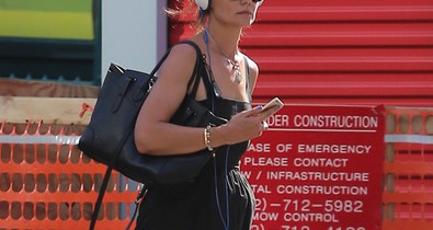 Telnek az évek, Katie Holmes meg egyre vagányabb