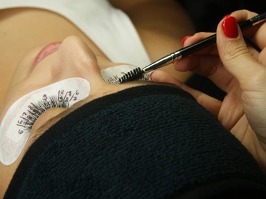 Érdekel a szempillaépítés? A Flawless Lashes by Loreta végre hozzánk is megérkezett!