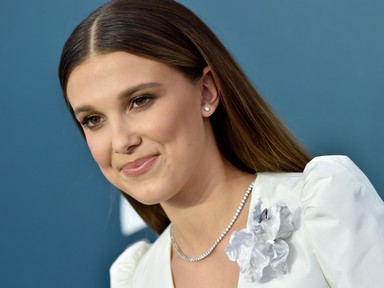 Millie Bobby Brown élete legmerészebb szettjében lépett a vörös szőnyegre