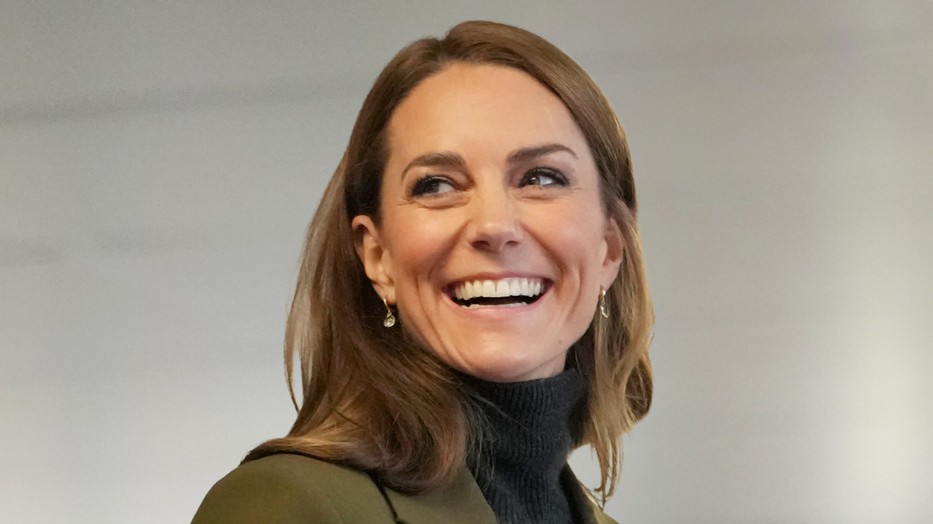 Katalin hercegné is gyakran dobja fel szettjeit övekkel