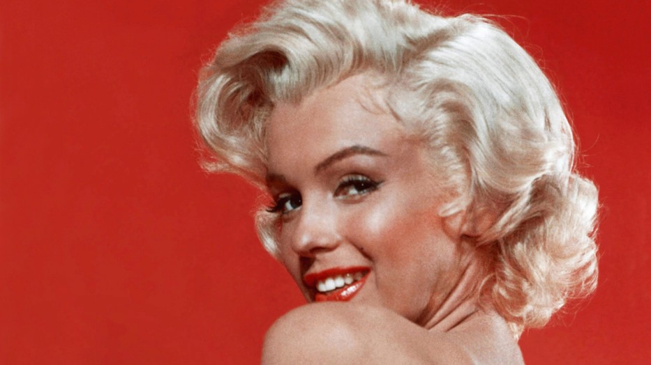Marilyn Monroe 22 évesen meztelenre vetkőzött! Sosem látott fotók