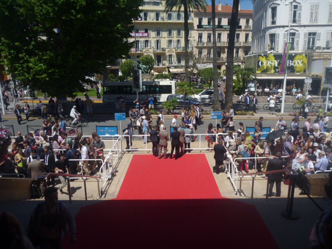 Magyar díjeső és csillogás az amfAR gálán Cannes-ban