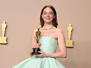 Hiába volt gyönyörű, kiakadtak az internetezők Emma Stone Oscar-gálás ruhája miatt