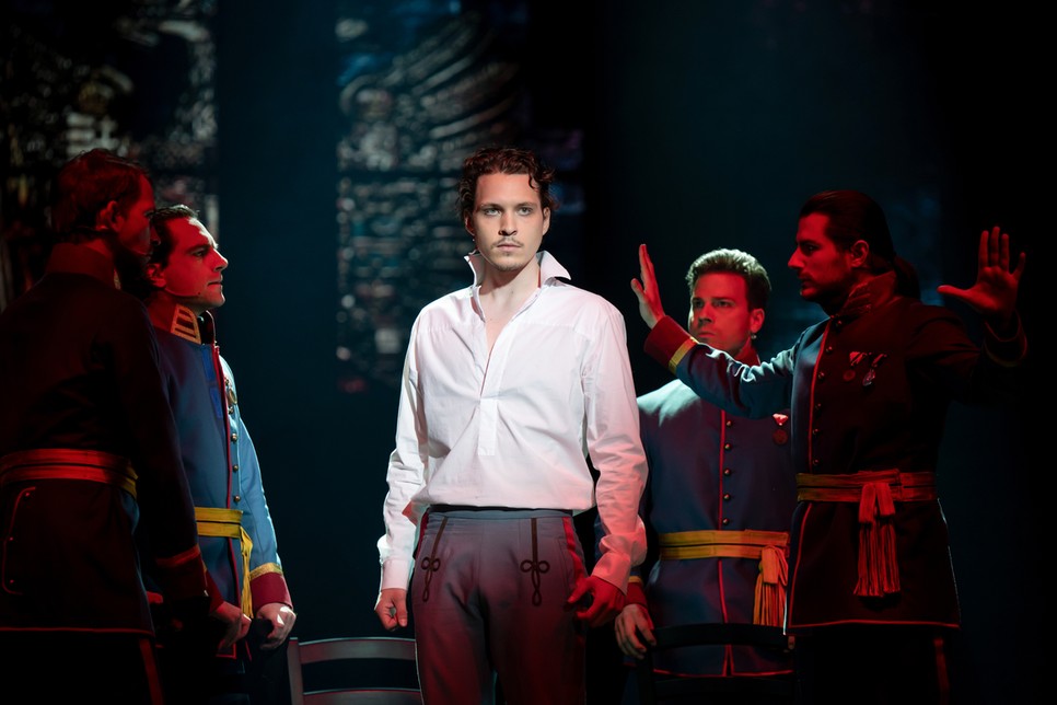 jenovari-miklos-glamour