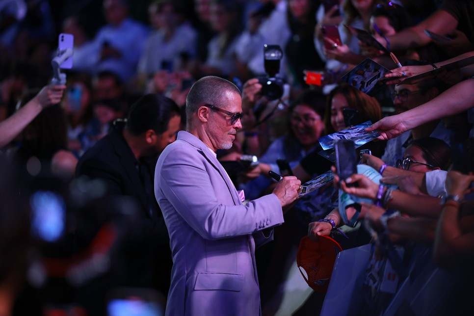 Rajongók hada várta Brad Pitt filmjének mexikói bemutatóját