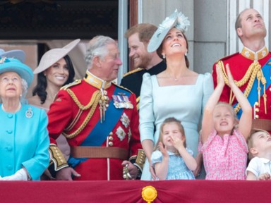 Sarolta hercegnő sírt, Györgynek be nem állt a szája - az angol királyi család ünnepét a gyerekek dobták fel