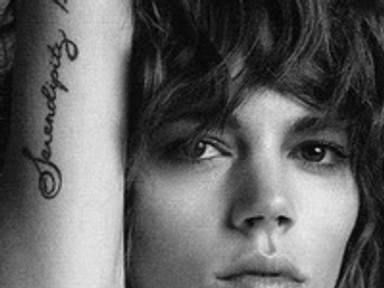 18+ Tetovált topmodellek