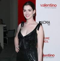 anne-hathaway-200x-d00002D2Df74893d32789.jpg