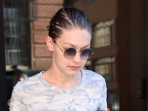 Hol találta Gigi Hadid, ezt hihetetlen tüdőnadrágot?