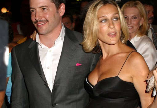 Ő itt Sarah Jessica Parker Mr. Bigje a valóságban, 32 éve imádják egymást