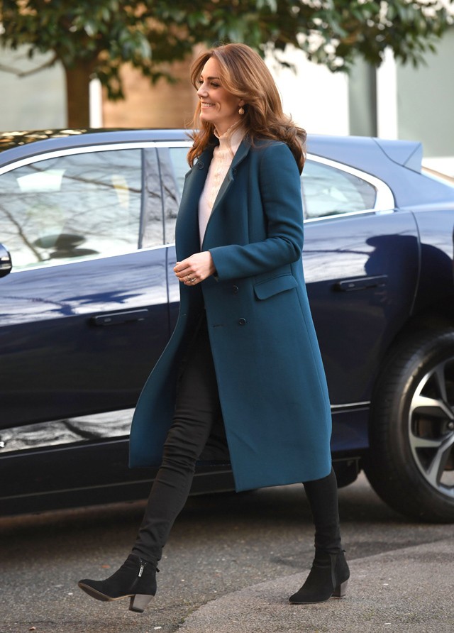 Csak pislogunk, hogy mennyire jól áll egy ilyen letisztult szett Katalin hercegnének