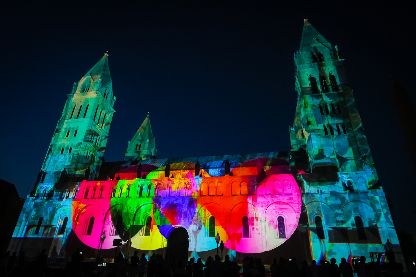 Fényünnep minden érzékszervnek