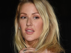 Ellie Goulding végre nem úgy néz ki, mint egy vasgyúró