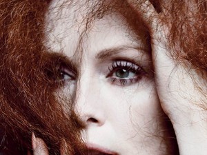 Gyönyörű, drámai fotókon Julianne Moore