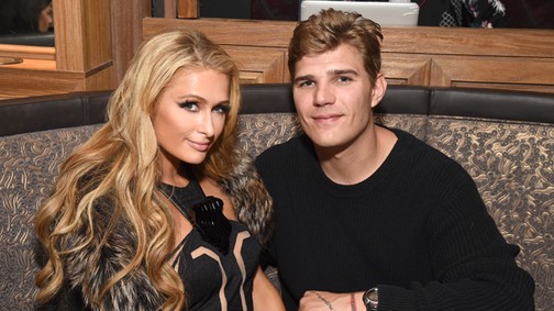 Paris Hilton nevét tetováltatta magára a pasija, de ha meglátod hogyan, elneveted magad