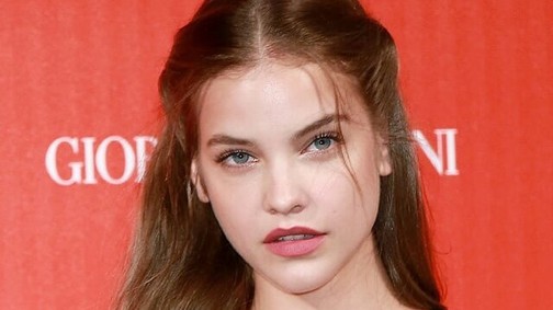 Palvin Barbi csodaszép görög istennőként lépett a vörös szőnyegre