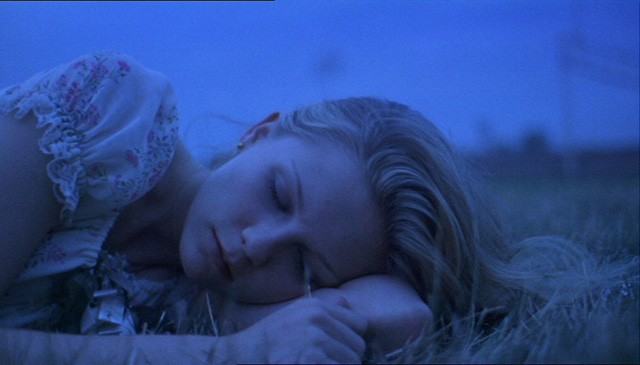 Valamit tennünk kell! Ijesztő mértékben nő az öngyilkosságot elkövető nők száma!