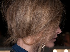 Az új frizuratend: rosszfiús is és bubi is