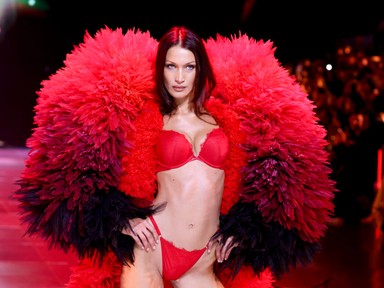 A 10 legforróbb szett a 2024-es Victoria's Secret show-ról: csak ámulunk és bámulunk Gigi Hadid átlátszó fehérneműjén