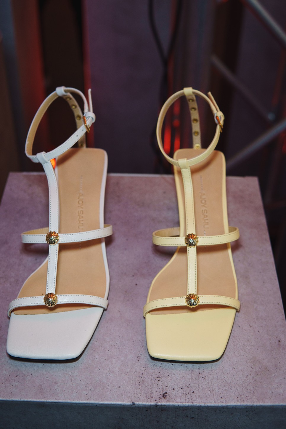 Színkavalkád és csillogás – Ilyen volt a Londoni Divathét