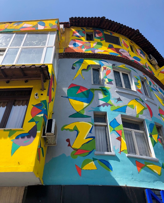 Színes ház Tiranában