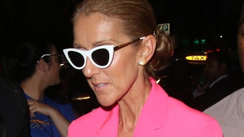 Celine Dion a nyár legmenőbb összeállítását viselte: mutatjuk, hol szerezhetsz be hasonlót