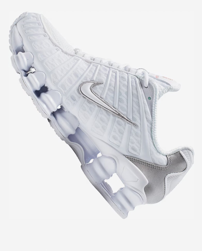 NIKE - aboutyou.hu 69 990 Ft, GLAMOUR-napokon 55 992 Ft