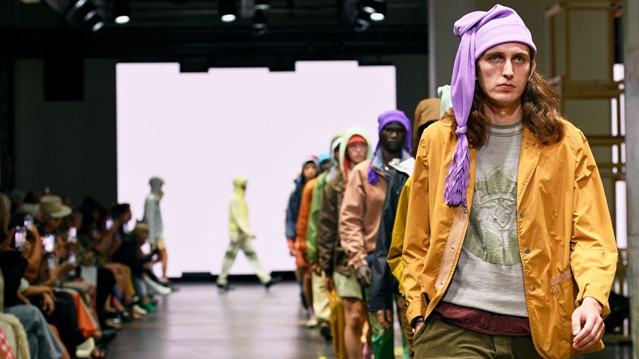 A Koppenhágai divathét és a Zalando divattörténetet ír és változtat meg. Fókuszba hozzák azokat a tervezőket, akik felelősségteljesen alkotnak és megkérdőjelezik a divat rendszerének alapvetéseit, újragondolják a divatot. Mindemellett segítenek nekünk, vásárlóknak, hogy környezettudatos döntéseket hozzunk