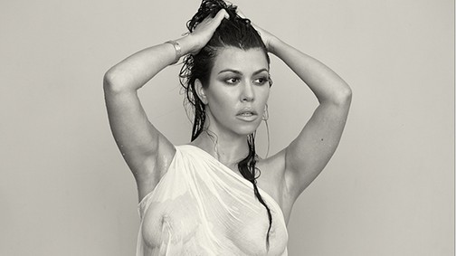 Kourtney Kardashian terhes pocakkal meztelenül pózolt